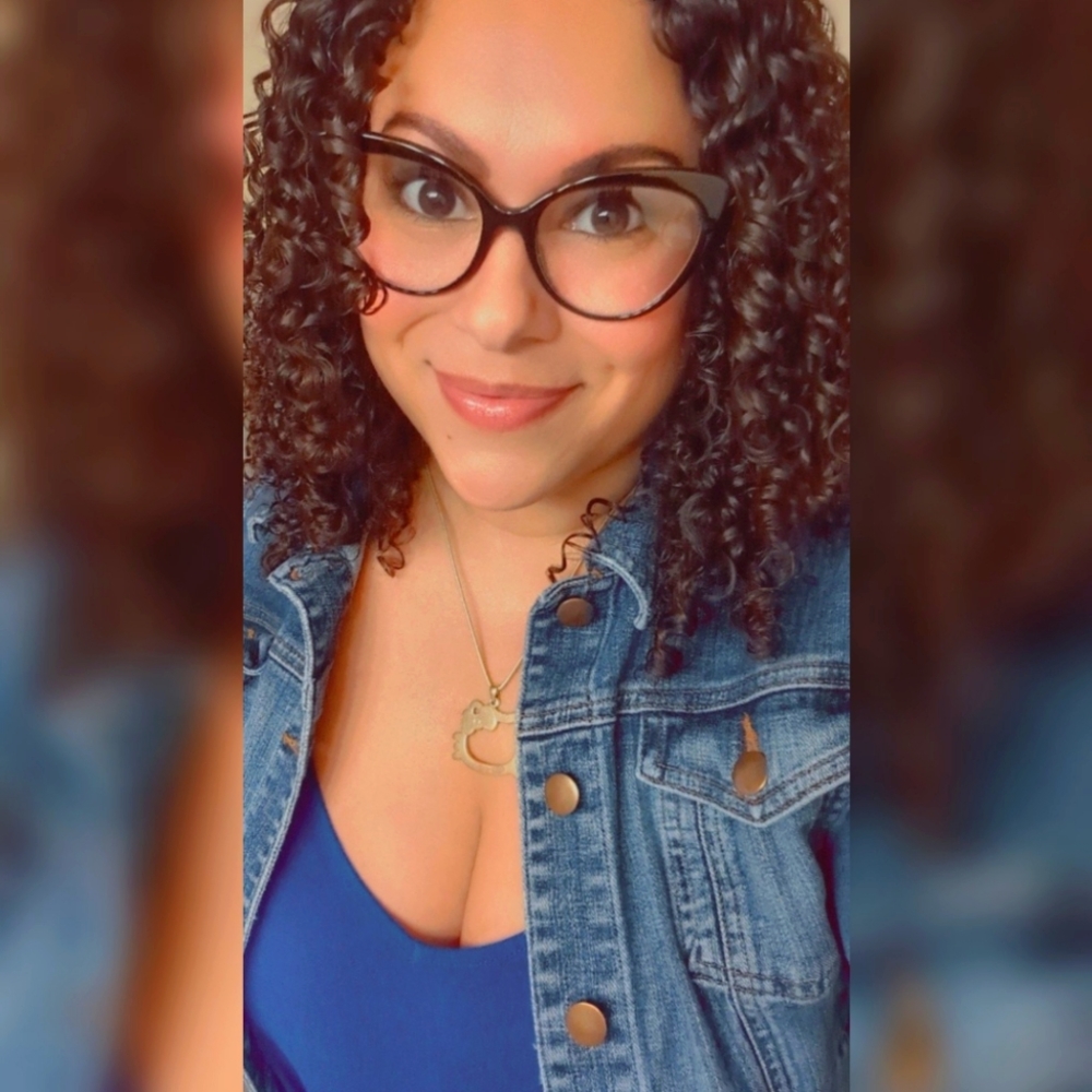 Meet your Posher, Vanessa 💜